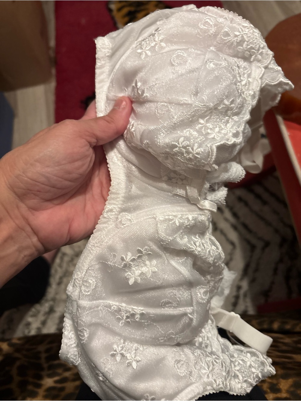 FREDRICK’S White Lace Embroidered Underwire Bra’s (2)